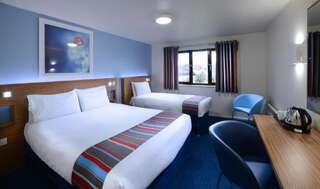 Отель Travelodge Dublin Airport South Баллимун Двухместный номер с 2 отдельными кроватями-5